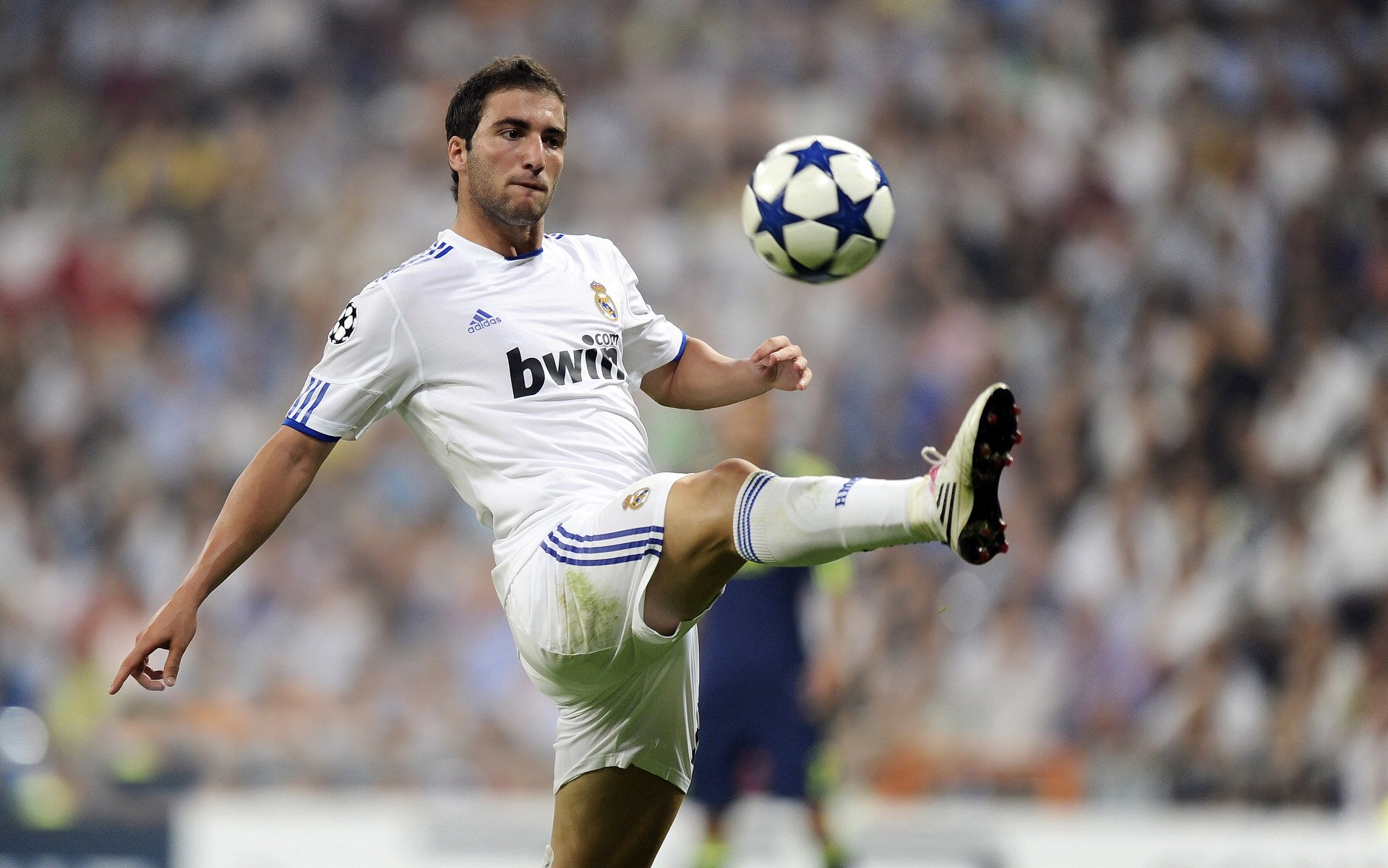 媒体刊文称赞球队战术体系日渐成熟表现出强大执行能力